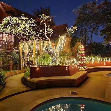 Club One Seven Gaymen Chiang Mai Ξενοδοχείο Εξωτερικό φωτογραφία